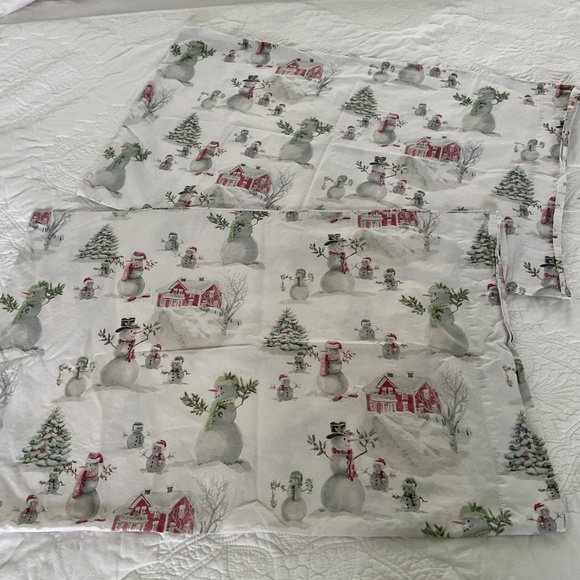 Pottery Barn Snowman Set of 2 Standard Pillowcases FADED but still cute! - Picture 2 of 7